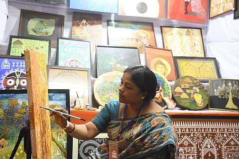 Live art demo at Balijatra in Cuttack a visual treat for revellers 