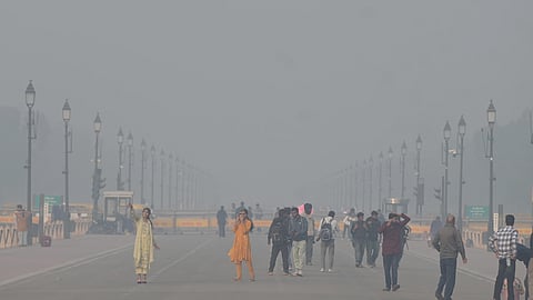 Heavy smog condition at Kartavya Path in New Delhi on in New Delhi on Tuesday.