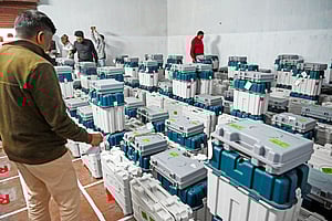 Political parties hold hectic parleys to review preparations as Bihar readies for counting of votes