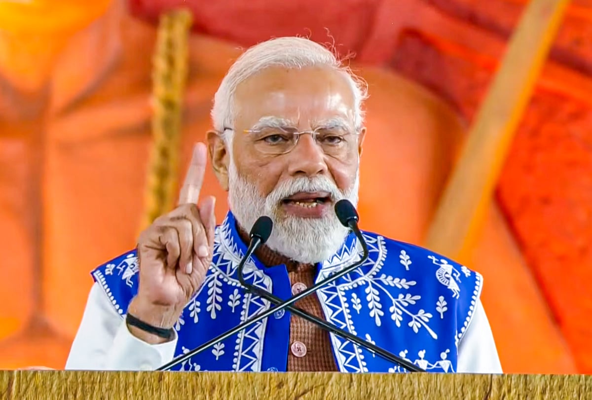 'Congress abandoned tribals, BJP restored their dignity and development': PM Modi