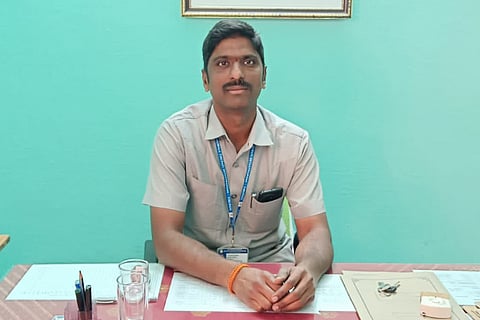  In a shocking development in the sensational Parakamani case, former TTD assistant vigilance and security officer Y Satish Kumar, presently working as a circle inspector of police at Guntakal GRP, was found dead under mysterious circumstances near railway tracks in Tadipatri of Anantapur district on Friday.