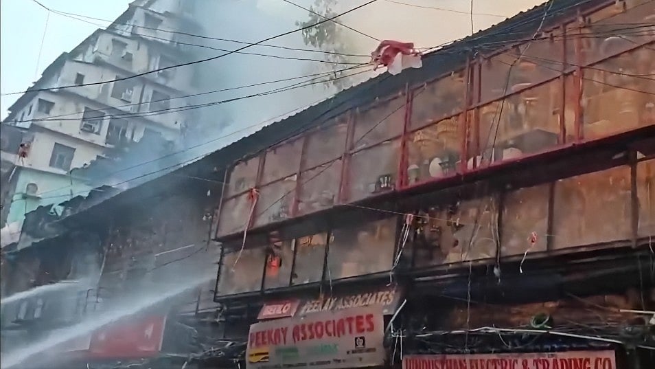 Massive fire guts shops, engulfs buildings in Kolkata’s Burrabazar; 20 fire tenders deployed