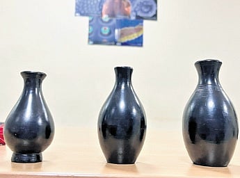Black terracota wares made using the eco-friendly method 