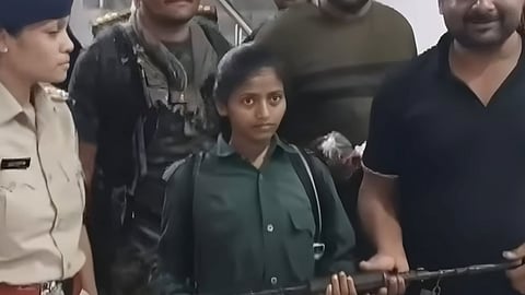 22-year-old female naxal cadre identified as Sunita, who carried a bounty of Rs 14 lakh on head, armed with an INSAS rifle surrendered before the police in Balaghat district of MP.