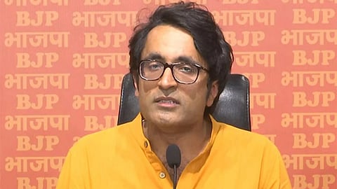 BJP national spokesperson Pradeep Bhandari termed Banerjee's letter to the chief election commissioner "signs of desperation".