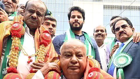 Former Prime Minister and JDS supremo HD Deve Gowda with Union Minister 
for Steel and Heavy Industries CM HD Kumaraswamy and others at the party’s 
silver jubilee celebrations in Bengaluru on Friday 