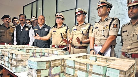 The cash recovered from the accused, in Bengaluru 