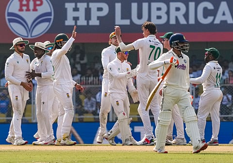 South Africa players celebrate the wicket of Ravindra Jadeja