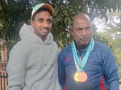 Amir Ali with his father Tasauvar