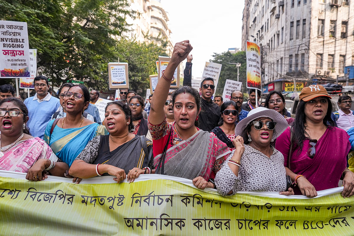 Women protesters damage election observer’s car during SIR hearing in West Bengal