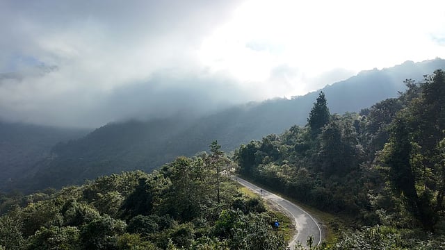 The road to Dzuleke Village