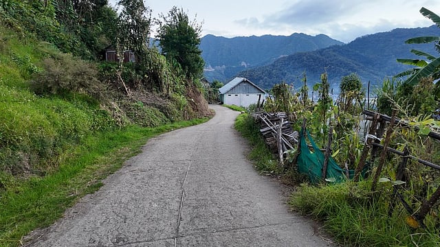 Road to Zhavame Village