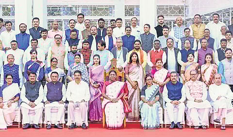 President Droupadi Murmu along with Governor Hari Babu Kambhampati, CM Mohan Charan Majhi, Speaker Surama Padhy, Union ministers Dharmendra Pradhan and Jual Oram, LoP Naveen Patnaik, dy CMs, ministers and MLAs, poses for a group photograph at the Assembly.