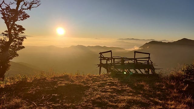 A viewpoint on the way to the summit of Kapamodzu Peak
