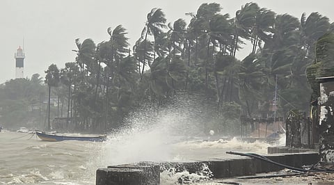 Cyclone Ditwah: Ramnad on its knees; 40 shifted to safety