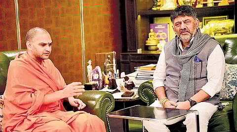 Sri Nanjavadutha Swamiji called on Deputy Chief Minister DK Shivakumar at the latter’s residence in Bengaluru on Friday.