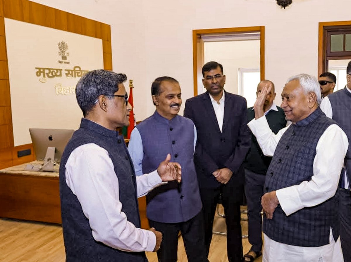 Bihar CM Nitish disburses Rs 1,000 cr among 10 lakh women beneficiaries of entrepreneurship scheme