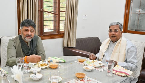 Karnataka Deputy CM DK Shivakumar met Chief Minister Siddaramaiah at the latter's residence over breakfast.