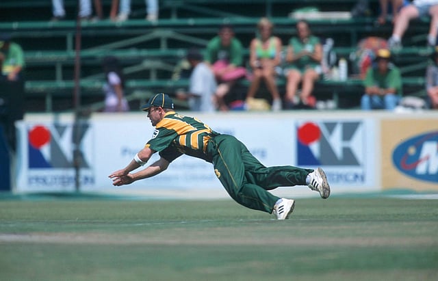 Jonty Rhodes in action