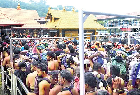 Pilgrims at Sabarimala temple 