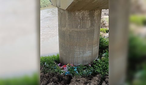 Waste dumping along the Noyyal Riverbed becomes a threat to the ecosystem.