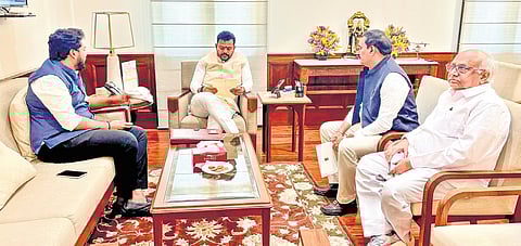 MP Kesineni Sivanath met Union Civil Aviation Minister Kinjarapu Ram Mohan Naidu at Parliament  and highlighted several issues faced by passengers at Vijayawada and Rajahmundry airports on Monday. 