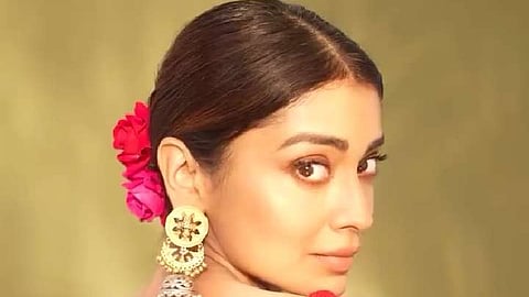 Take that middle partition to avoid hair loss