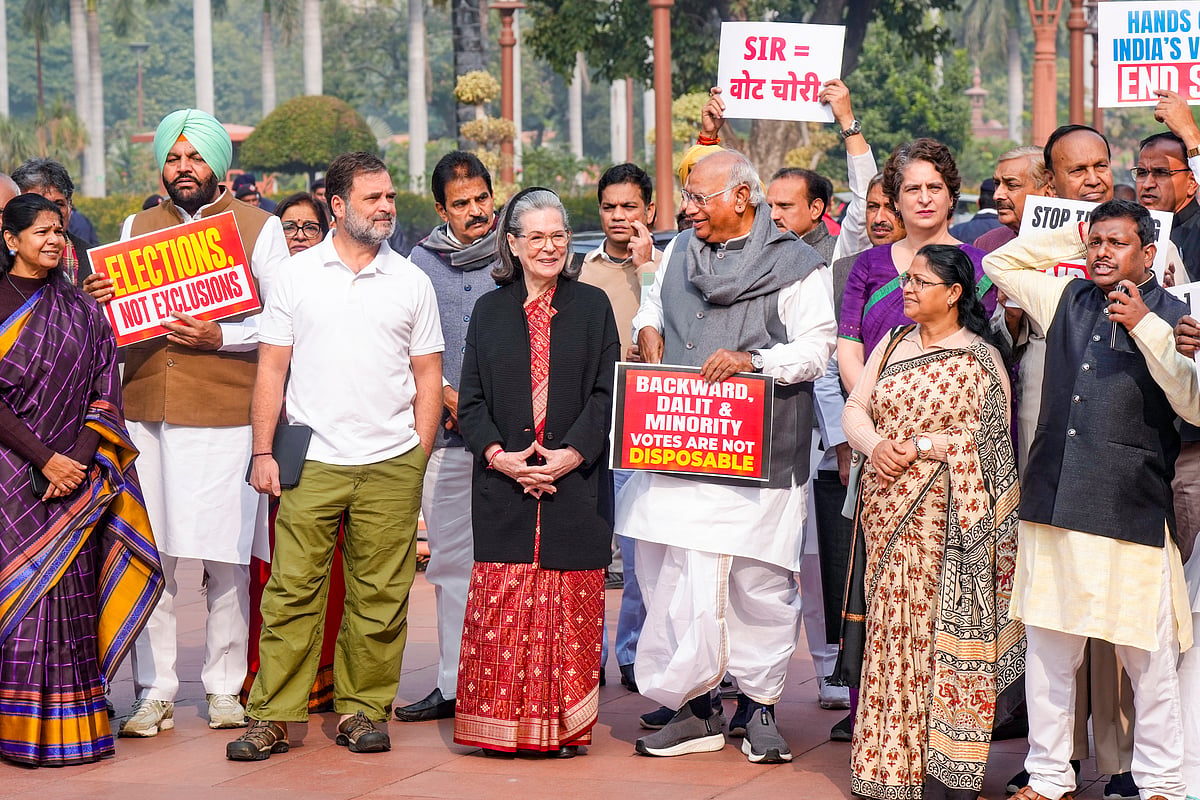 LIVE | Winter Session Day 2: Centre ready for SIR debate, 'put no conditions,' says Rijiju; Opposition stages walkout