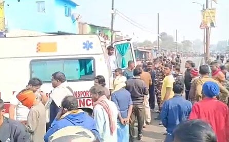 Protesting against the local administration and BCCL, locals blocked Dhanbad-Ranchi Road for several hours by burning tyres on the road. 