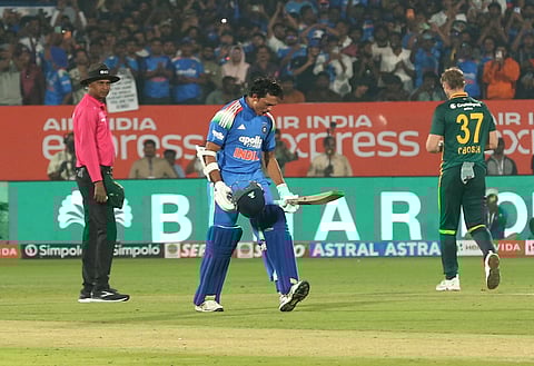 Yashasvi Jaiswal celebrates his ton on Saturday