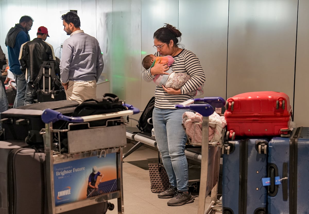 Centre orders IndiGo to clear ticket refunds by Sunday, deliver baggage to residential addresses within 48 hrs