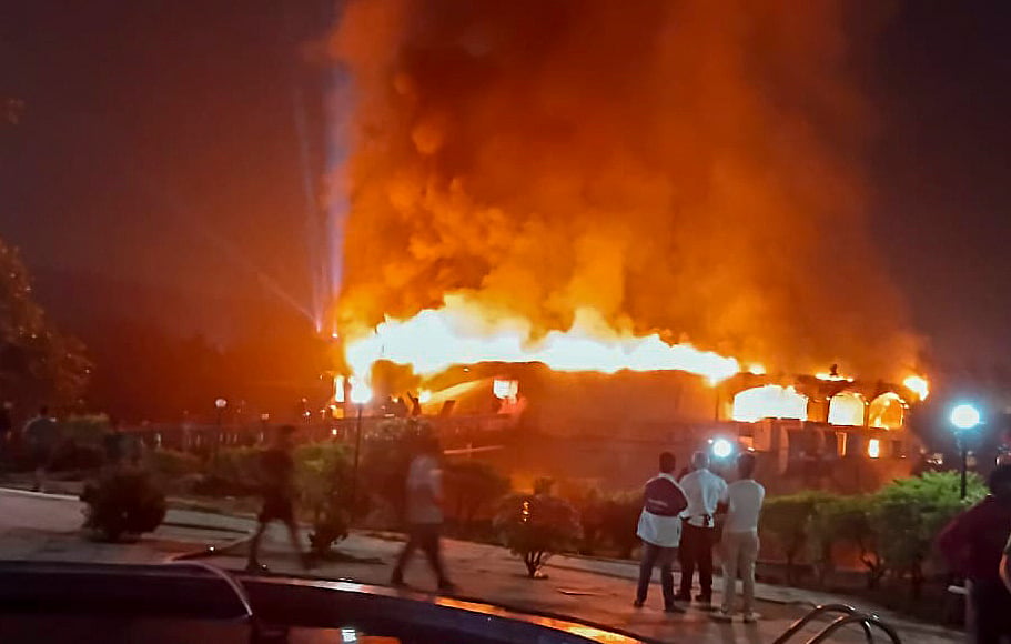 Women, tourists among 25 dead after cylinder blast sparks fire at Goa nightclub