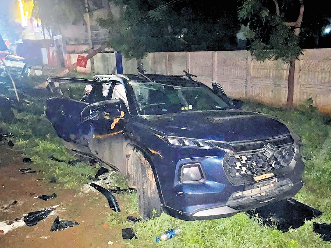 Five killed, seven injured as speeding car crashes into parked vehicle ...