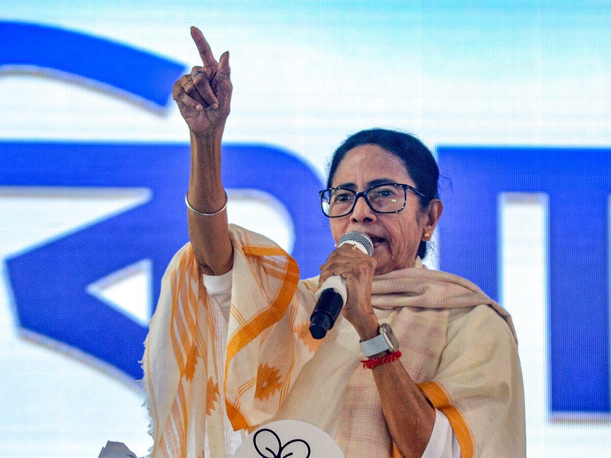 Mamata Banerjee accuses Amit Shah of controlling ECI; warns against voter deletions ahead of 2026 polls