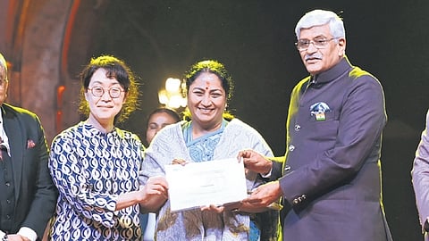 Secretary for the UNESCO Convention for the Safeguarding of the Intangible Cultural Heritage Fumiko Ohinata with Delhi Chief Minister Rekha Gupta at Red Fort.