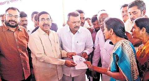 Municipal Administration and Urban Development (MA&UD) Minister P Narayana said cultivators would not face the difficulties encountered in earlier pooling exercises.