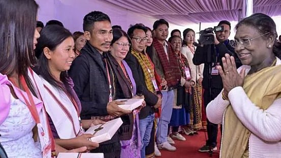 President Murmu wraps up Manipur visit with peace call, tribal body resents Kuki areas snub