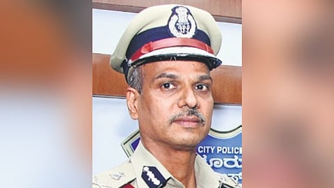 IPS officer Alok Kumar 