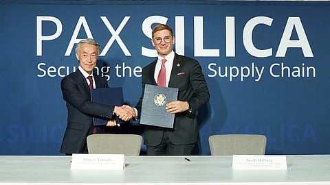 US Under Secretary of State for Economic Affairs Jacob Helberg and Japanese Ambassador to the United States Shigeo Yamada.