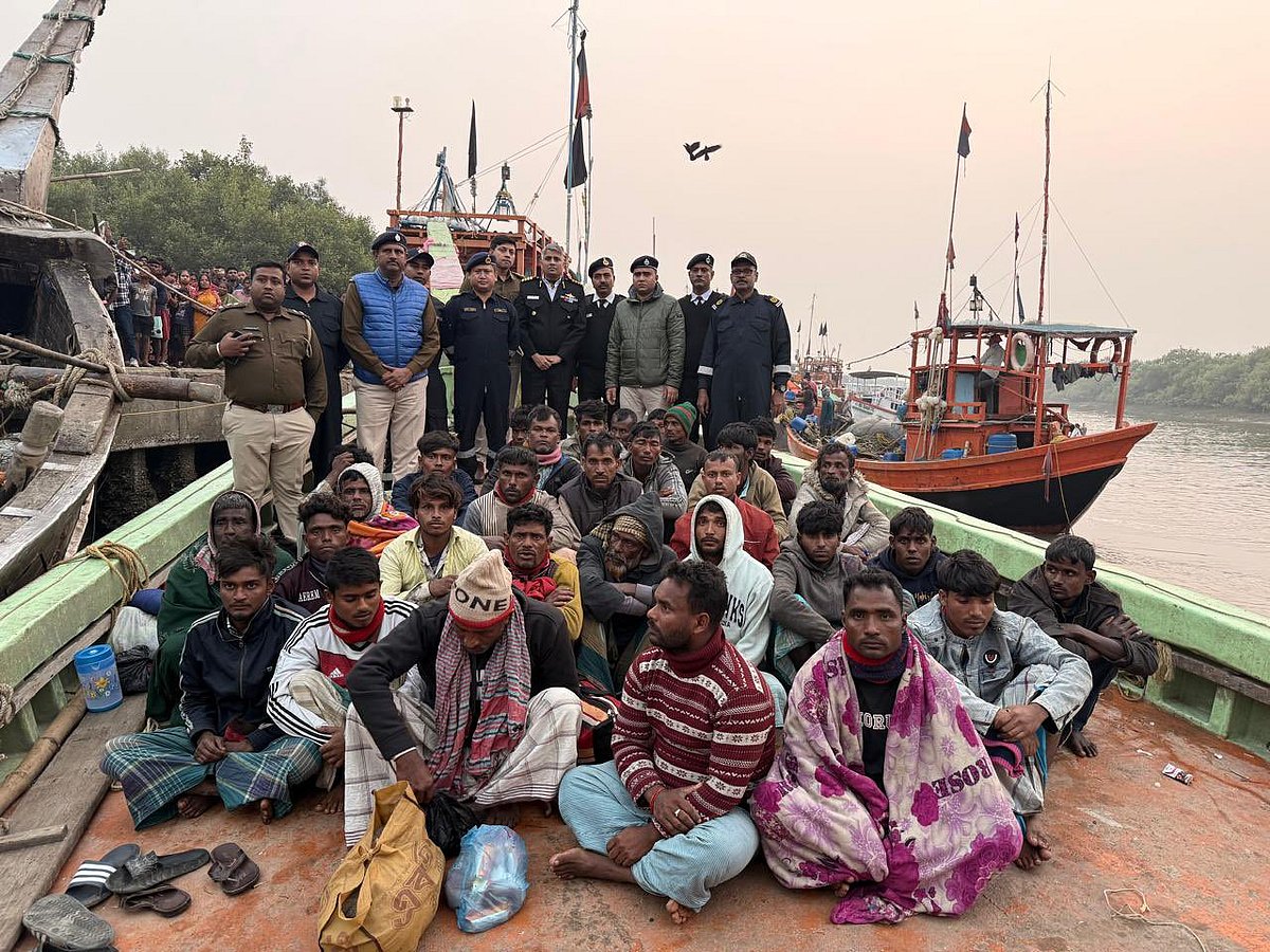Bangladeshi fishing boats caught for engaging in 'illegal fishing activities' in India's Exclusive Economic Zone