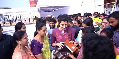 Nara Brahmani (C) inaugurated the Mangalagiri Premier League-4