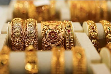 The boy's father alleged that the three youth who run a momo stall fled with jewellery belonging to his family worth Rs 85 lakh.