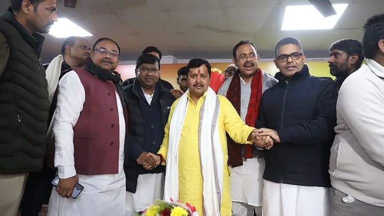 Discord within RLM as three of its MLAs ditch 'Litti Chokha' party to meet BJP's Nitin Nabin