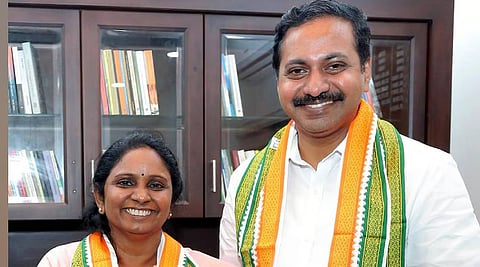 Mayor V K Minimol and Deputy Mayor Deepak Joy.