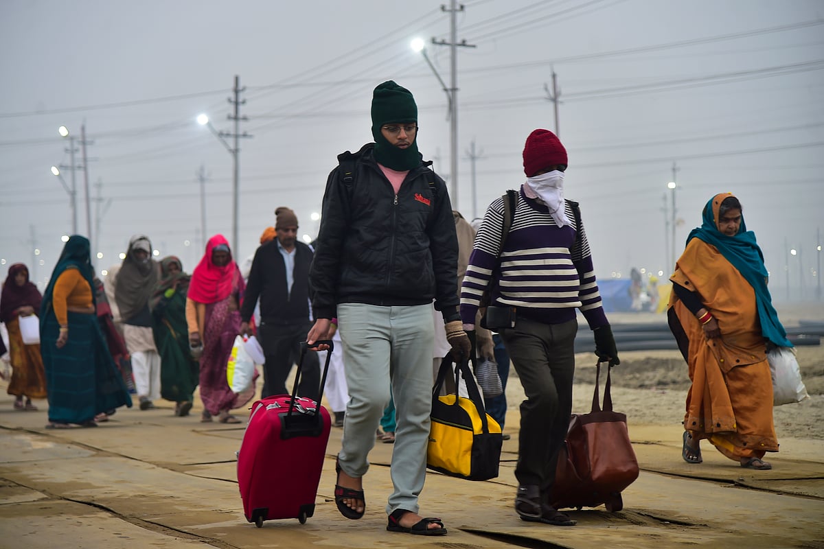 Cold wave, dense fog grip north and east India