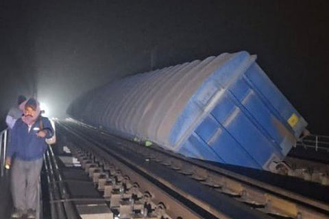 The accident took place between Lahabon and Simultala railway stations under the Asansol division of Eastern Railways around 11.25 pm on Saturday.