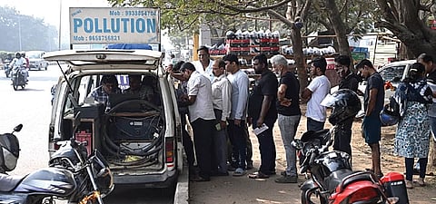 After chaos at testing centres, Odisha extends ‘no PUCC, no fuel’ deadline to March 31