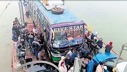 The overloaded floating bridge vessel from which the man fell off | Express