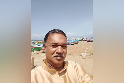 Kumpari P Paulin, despite going fishing, manages to find time to pen the stories of fishermen's lives, tell their sorrows, and create awareness among the community.