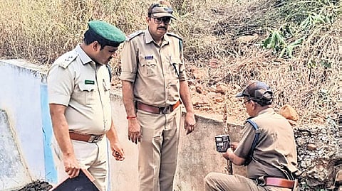 Forest staff making arrangements in NSTR for tiger census.